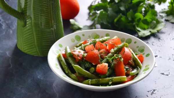 Ситні салати з легких овочів, які допоможуть схуднути