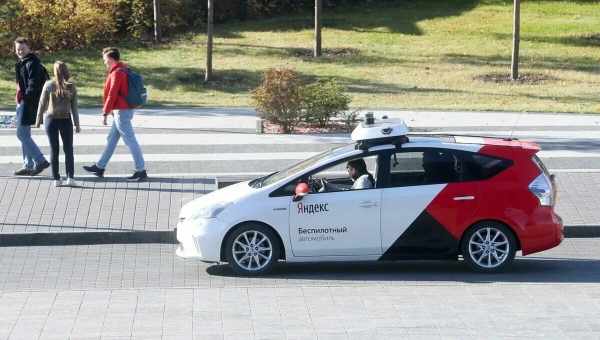 Безпілотний автомобіль Yandex: міський тест-драйв