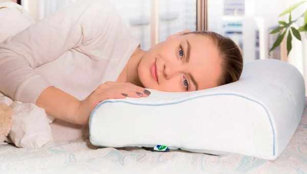 Подушки для здорового сну: які бувають і як вибирати